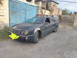 Mercedes E 240-2