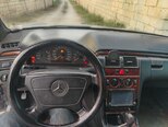 Mercedes E 240-5