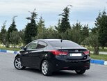 Hyundai Elantra-8