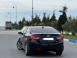 Hyundai Elantra-6