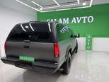 GMC Suburban-4