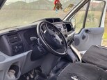Ford Transit-13