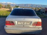 Mercedes E 220-4