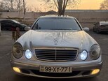Mercedes E 240-1