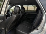 Kia Sorento-13
