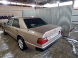 Mercedes 220 E-6