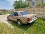 Mercedes 220 E-15