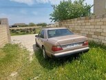 Mercedes 220 E-13