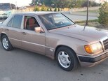 Mercedes 220 E-2