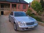 Mercedes E 270-1