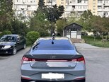 Hyundai Elantra-4