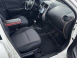 Nissan March-12