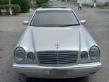 Mercedes E 240-1