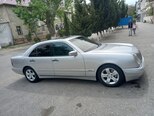 Mercedes E 240-3
