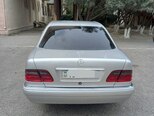 Mercedes E 240-9