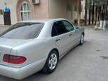 Mercedes E 240-8