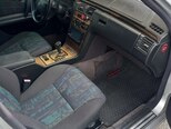 Mercedes E 240-11