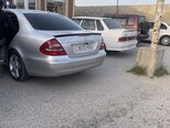 Mercedes E 240-3