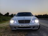 Mercedes E 220-1