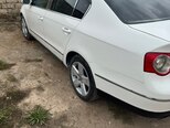 Volkswagen Passat-2