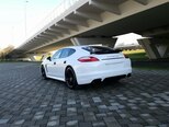 Porsche Panamera 4-13