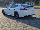Porsche Panamera 4-9