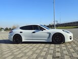 Porsche Panamera 4-12