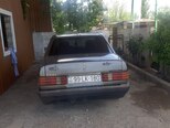 Mercedes 190-2