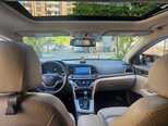 Hyundai Elantra-11