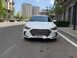 Hyundai Elantra-1