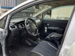 Nissan Tiida-9
