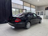 Mercedes E 350-11