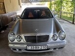 Mercedes E 240-1