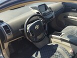 Toyota Prius-12