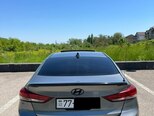 Hyundai Elantra-4