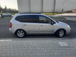 Kia Carens-10