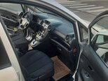 Kia Carens-3