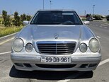 Mercedes E 240-1