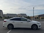 Hyundai Sonata-4