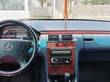 Mercedes E 240-3