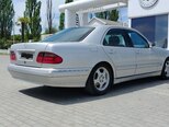 Mercedes E 240-5