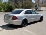 Mercedes E 220-12