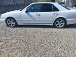 Mercedes E 270-3