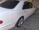 Mercedes E 270-5
