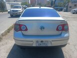 Volkswagen Passat-8