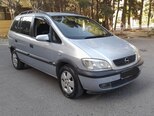 Opel Zafira-11