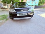 Mitsubishi Outlander-2