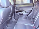 Mitsubishi Outlander-13
