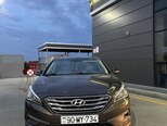 Hyundai Sonata-1