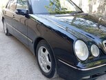 Mercedes E 240-5